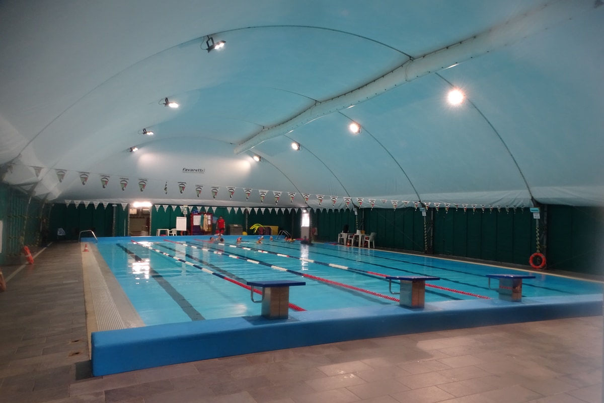 Piscina coperta a Lastra a Signa
